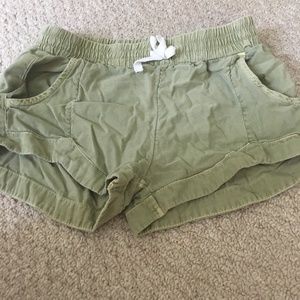 Adorable flowy shorts